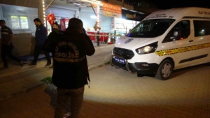 gencler-arasindaki-kavga-kanli-sonuclandi-1-kisi-yaralandi-2sMsvfm2.jpg