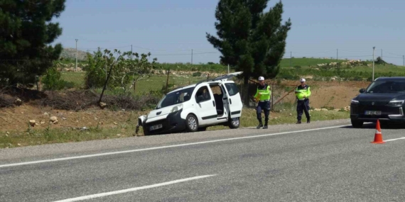 Gercüş'te Meydana Gelen Trafik Kazasında İki Kişi Yaralandı Gercüş’te Meydana Gelen Trafik Kazasında İki Kişi Yaralandı