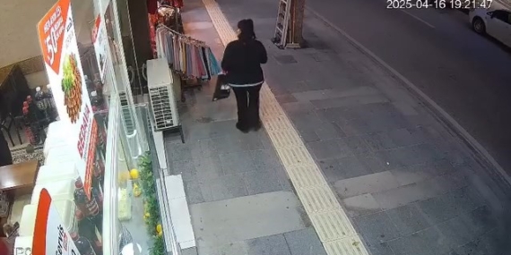 Gider Gibi Yapıp Dönüp Çalanın Hikayesi Gider Gibi Yapıp Dönüp Çalanın Hikayesi