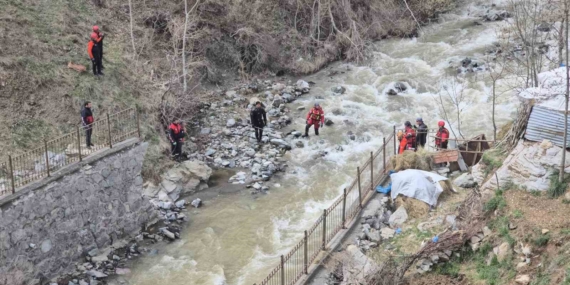 Hakkari'de 130 Kişilik Ekip, Kayıp Feleknaz Keskin'i Arıyor! Hakkari’de 130 Kişilik Ekip, Kayıp Feleknaz Keskin’i Arıyor!