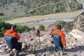 hakkarinin-daglarinda-mahsur-kalan-genc-afad-ekibi-tarafindan-kurtarildi-iTIzC7Jt.jpg