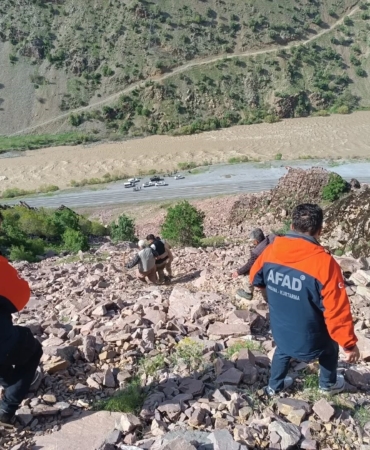 hakkarinin-daglarinda-mahsur-kalan-genc-afad-ekibi-tarafindan-kurtarildi-iTIzC7Jt.jpg