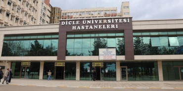 iha-sonrasi-dude-bicak-parasi-alan-ogretim-uyesinin-gorevden-uzaklastirilmasi-6UVZPfZb.jpg