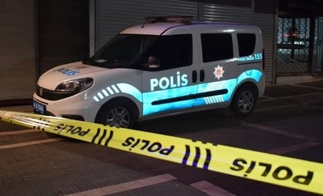 İş Yerini Kundaklarken Kendini Yakan Şahıs: Olayın Detayları! İş Yerini Kundaklarken Kendini Yakan Şahıs: Olayın Detayları!