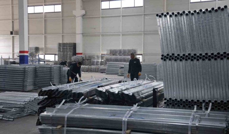 istanbulun-kalabaligindan-kacip-diyarbakirda-10-ulkeye-ihracat-yapan-fabrika-8clsQIvd.jpg