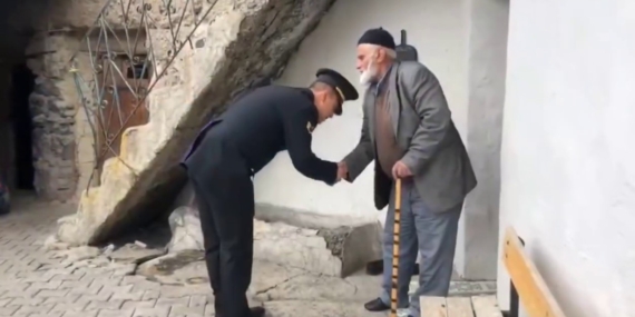 Jandarmanın Saygı ve Vefa Ziyaretleri: Toplumsal Bağların Güçlenmesi Jandarmanın Saygı ve Vefa Ziyaretleri: Toplumsal Bağların Güçlenmesi
