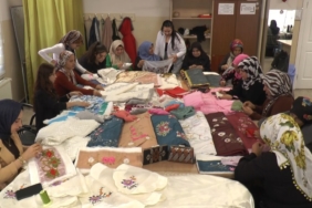 kadinlar-meslek-edinerek-aile-butcesine-katki-sagliyor-guclu-gelecekler-icin-bir-adim-wZhuwgOC.jpg