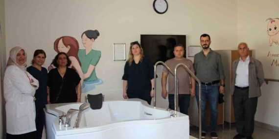 Kahta Devlet Hastanesi Yetkililerinden Elazığ'daki Suda Doğum Ünitesine Özel Ziyaret Kahta Devlet Hastanesi Yetkililerinden Elazığ’daki Suda Doğum Ünitesine Özel Ziyaret