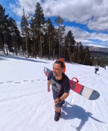 karsta-bahar-ortasinda-essiz-snowboard-deneyimi-XQ5MzAHQ.jpg