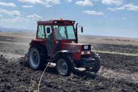 karsta-ciftciler-ilkbahar-tarlalarini-surmeye-hazir-QCxQEm6S.jpg