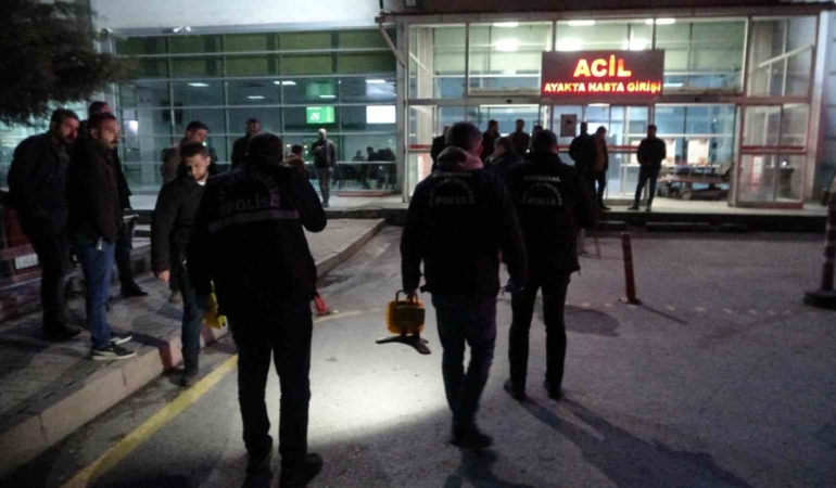 malatya-hastane-acil-servisinde-silahli-catisma-3-kisi-yaralandi-NVeZVAJ3.jpg