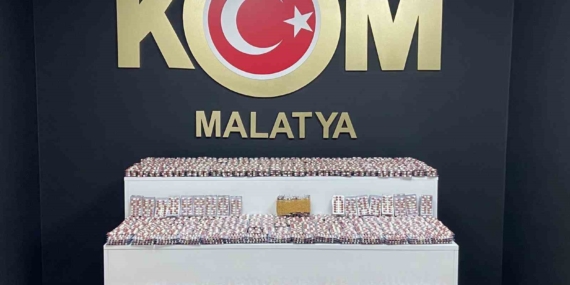 Malatya'da 21.672 Adet Sentetik Ecza Hapı Ele Geçirildi: Uyuşturucu İle Mücadelede Önemli Bir Başarı Malatya’da 21.672 Adet Sentetik Ecza Hapı Ele Geçirildi: Uyuşturucu İle Mücadelede Önemli Bir Başarı