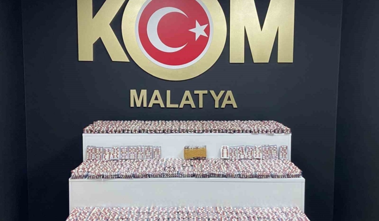 malatyada-21672-adet-sentetik-ecza-hapi-ele-gecirildi-uyusturucu-ile-mucadelede-onemli-bir-basari-2r19xwna.jpg