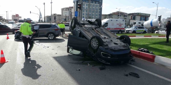 Malatya'da Cip ile Çarpışan Otomobil Ters Döndü: İki Yaralı! Malatya’da Cip ile Çarpışan Otomobil Ters Döndü: İki Yaralı!