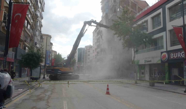 malatyada-deprem-sonrasi-hava-kirliligi-tehlikesi-acil-onlemler-gerekiyor-ihyDeqhp.jpg