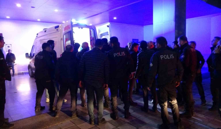 malatyada-hali-saha-macinda-kalp-krizi-geciren-polis-memuru-sok-etti-A6xKBgBZ.jpg