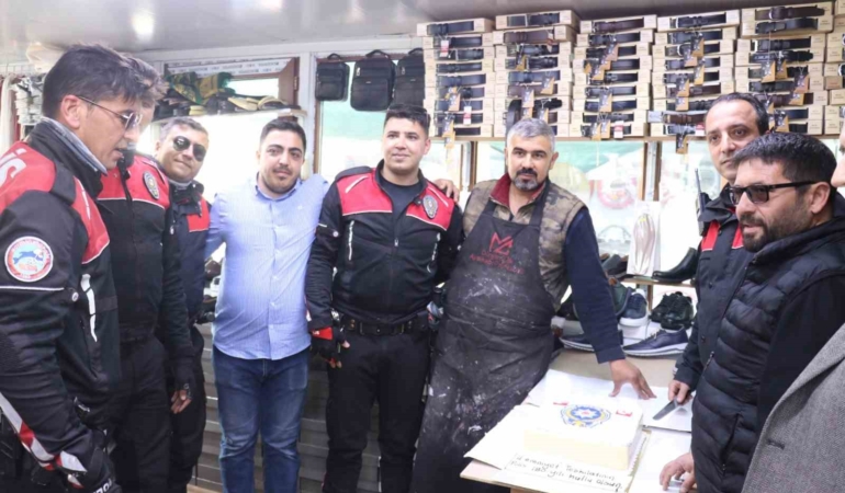 malatyada-kavga-ihbariyla-giden-polis-ekibi-saskinlik-icinde-kaldi-ZjXiBcLh.jpg