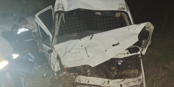 Malatya'da Minibüs Kazası: 8 Kişi Yaralandı, Şarampole Yuvarlandı Malatya’da Minibüs Kazası: 8 Kişi Yaralandı, Şarampole Yuvarlandı