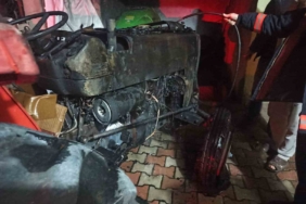 malatyada-park-halindeki-traktor-alev-alev-yandi-kullanilamaz-hale-geldi-1m3ehqJb.jpg