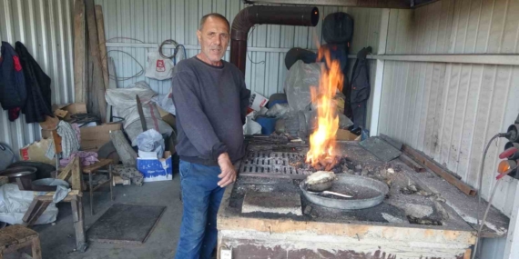 Malatya'nın 55 Yıllık Kalaycı Ustası: Zamanın İzlerine Direniş Malatya’nın 55 Yıllık Kalaycı Ustası: Zamanın İzlerine Direniş
