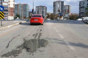 malatyanin-sokaklarinda-beton-mikserlerinin-yarattigi-tehlikeler-9BH3nxMU.jpg