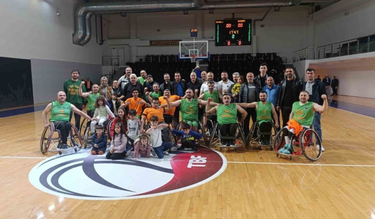 malatyanin-tekerlekli-basketbol-takimi-tarihinde-bir-ilk-sampiyonluk-ruzgari-VxJC6fEU.jpg
