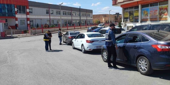 Mardin'de 70 Sürücüye Uygulanan Cezai İşlemlerle İlgili Denetim Sonuçları Mardin’de 70 Sürücüye Uygulanan Cezai İşlemlerle İlgili Denetim Sonuçları