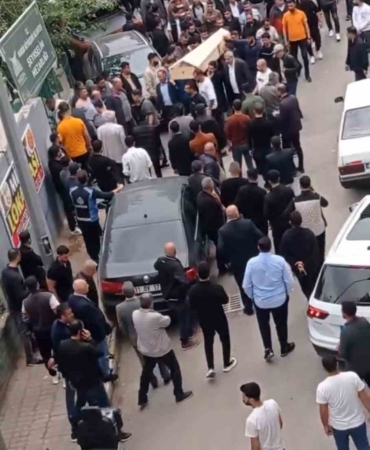 mardinde-gizemli-olum-genc-hayatini-kaybetti-son-yolculuguna-ugurlandi-3fv94sXe.jpg