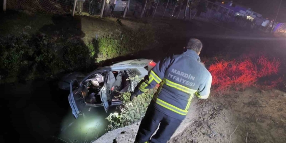 Mardin'de Otomobil Sulama Kanalına Devrildi: 4 Kişi Yaralandı Mardin’de Otomobil Sulama Kanalına Devrildi: 4 Kişi Yaralandı