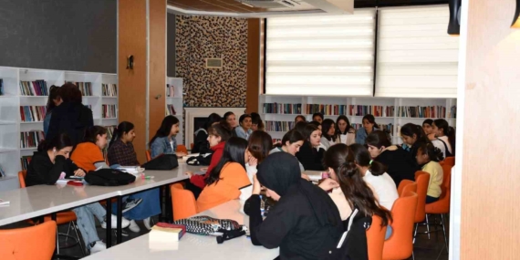 Mazıdağı Belediyesi'nden Kütüphane Kapatma İhtarnamesi: Yeni Gelişmeler Mazıdağı Belediyesi’nden Kütüphane Kapatma İhtarnamesi: Yeni Gelişmeler