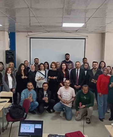 muradiyede-egitimciler-icin-ozgun-stem-atolyesi-gerceklestirildi-4gKSawXz.jpg