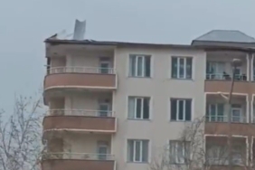 musta-firtina-catilari-ucurarak-can-ve-mal-kaybina-neden-oldu-p98rXryN.jpg