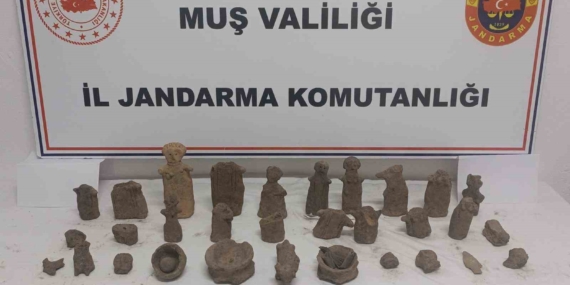 Muş’ta Tarihi Eser Kaçakçılığı Operasyonu: 42 Değerli Obje Ele Geçirildi