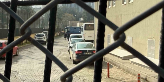 Narin Güran Cinayeti: 15 Sanığın Bulunduğu Duruşma Başladı Narin Güran Cinayeti: 15 Sanığın Bulunduğu Duruşma Başladı