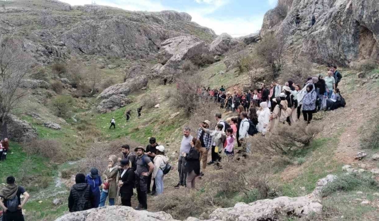 olbe-vadisinde-doga-yuruyusu-kesif-ve-macera-dolu-bir-gun-qqTvRKyN.jpg