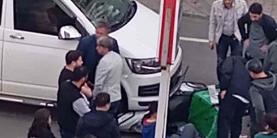 Panelvan Motosikletle Çarpıştı: 1 Kişi Yaralandı Panelvan Motosikletle Çarpıştı: 1 Kişi Yaralandı