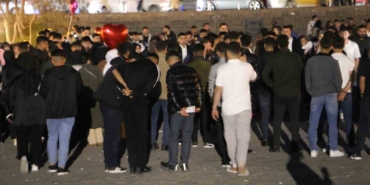 ramazan-bayraminda-diyarbakirin-tarihi-mek-nlari-ziyaretci-akinina-ugradi-FIWRlRqp.jpg