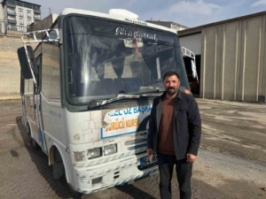 siradisi-ticaret-cep-telefonuyla-midibus-takasi-Jz8C7X11.jpg