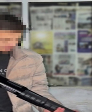 sosyal-medyada-silahli-fotograflarini-paylasan-4-sahis-ele-gecirildi-tjFkkUgR.jpg