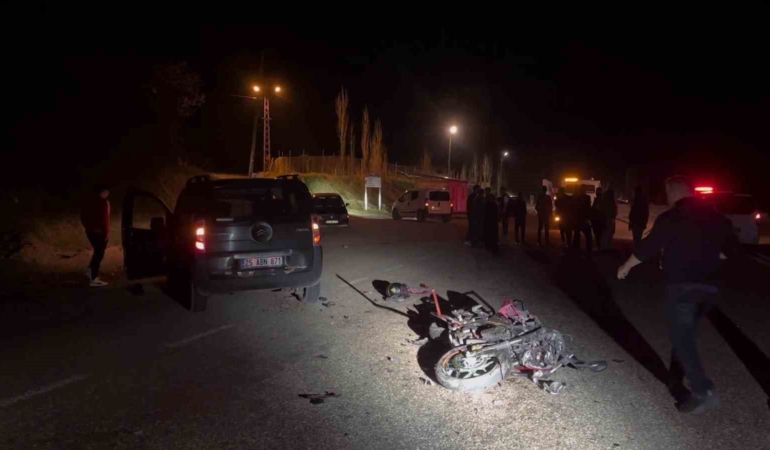 trafik-kazasinda-agir-yaralanan-motosiklet-surucusu-hayatini-kaybetti-SRdacQFa.jpg