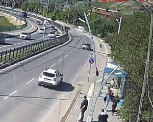 tuncelide-kaza-ani-guvenlik-kameralarina-yansiyan-o-anlar-F29VzSUY.jpg