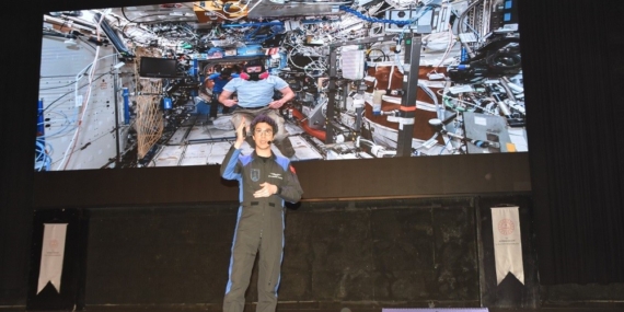 Türk Astronot Atasever, Batman’daki Öğrencilerle Heyecan Verici Bir Buluşma Gerçekleştirdi