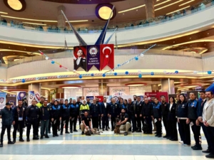 turk-polis-teskilatinin-180-yili-malatyapark-avmde-coskuyla-kutlandi-nr1ZWxNP.jpg