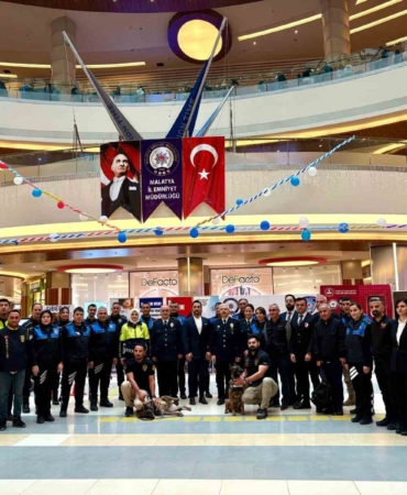 turk-polis-teskilatinin-180-yili-malatyapark-avmde-coskuyla-kutlandi-nr1ZWxNP.jpg