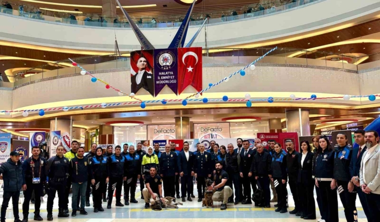 turk-polis-teskilatinin-180-yili-malatyapark-avmde-coskuyla-kutlandi-nr1ZWxNP.jpg