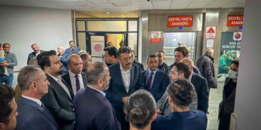 vali-celik-trafik-kazasinda-yaralanan-vatandaslari-ziyaret-etti-gecmis-olsun-temaslari-r8wbPJdx.jpg