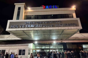 vali-zorluoglu-kahraman-polis-memurunu-hastanede-ziyaret-etti-dc6PPKPh.jpg