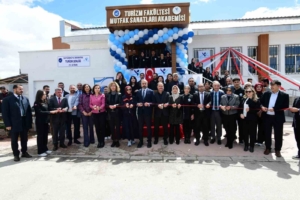 van-yyude-yeni-bir-donem-mutfak-sanatlari-akademisi-faaliyete-gecti-kTfSsZCK.jpg