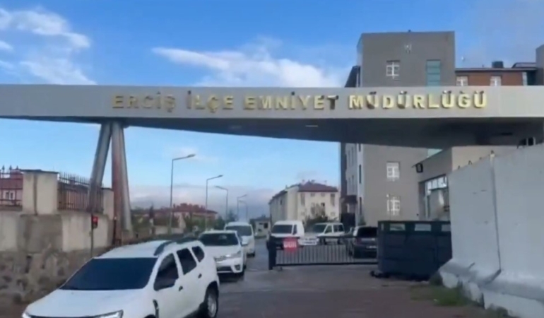 vanda-3940-paket-kacak-sigara-operasyonu-buyuk-ele-gecirme-d4tBtJNe.jpg