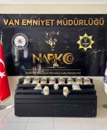 vanda-50-kilo-metamfetamin-yakalandi-uyusturucu-operasyonu-DegzBEfd.jpg